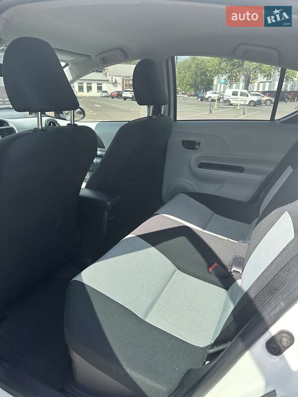 Хетчбек Toyota Prius 2012 в Одесі