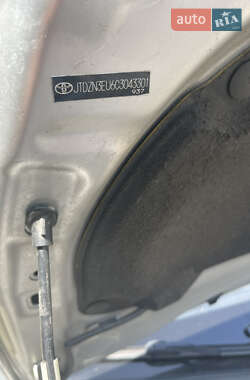 Хэтчбек Toyota Prius 2011 в 