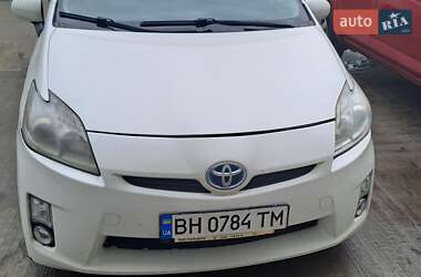 Хэтчбек Toyota Prius 2011 в 