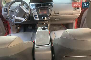 Універсал Toyota Prius 2014 в Тернополі