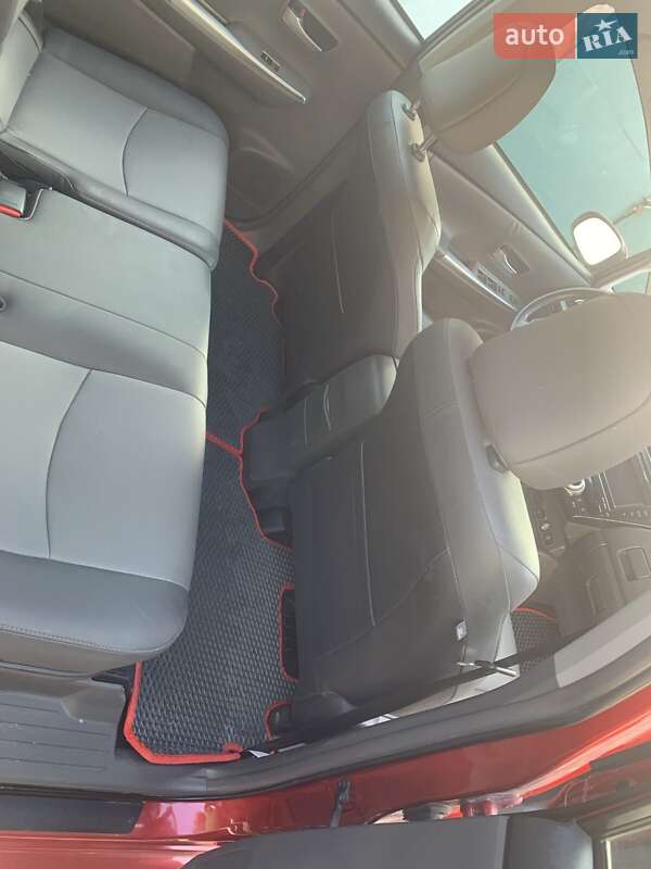 Универсал Toyota Prius 2014 в Тернополе