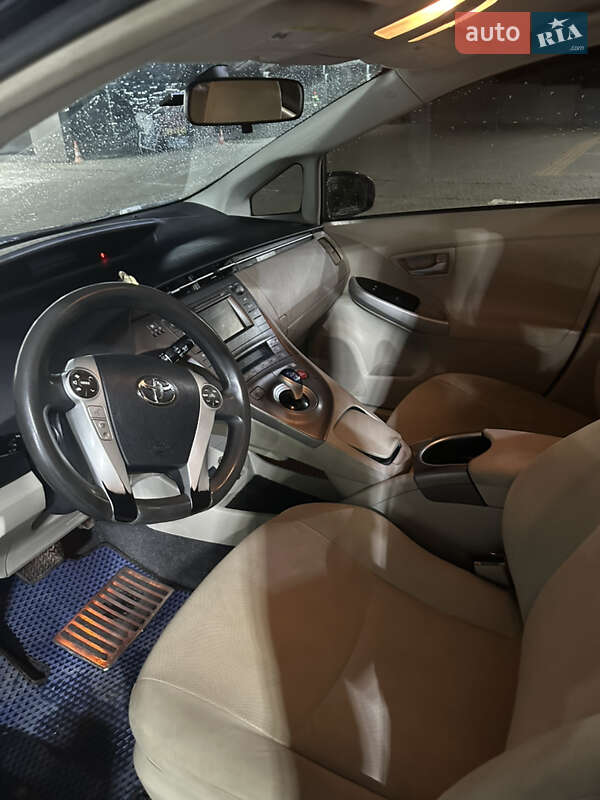 Хетчбек Toyota Prius 2013 в Харкові