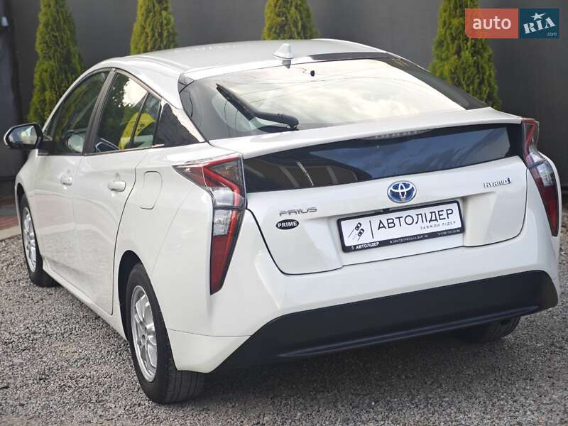 Хэтчбек Toyota Prius 2016 в Одессе