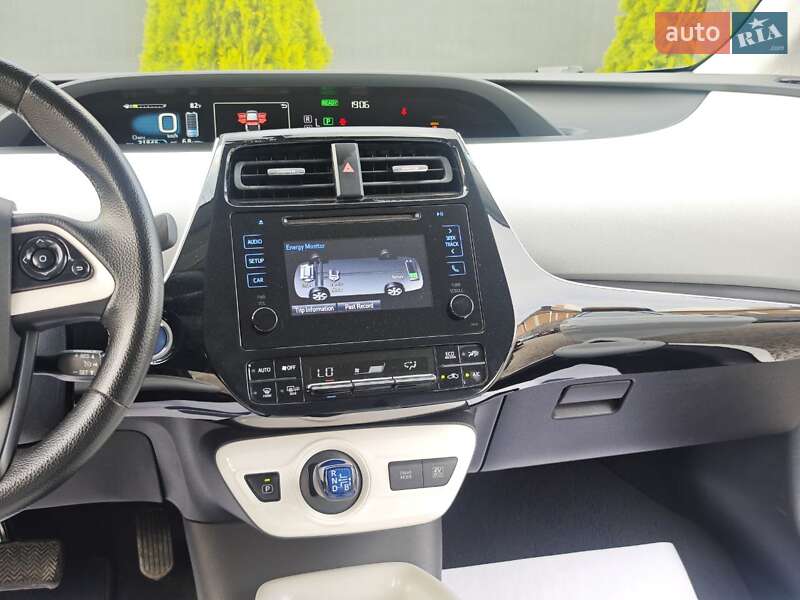 Хэтчбек Toyota Prius 2016 в Одессе