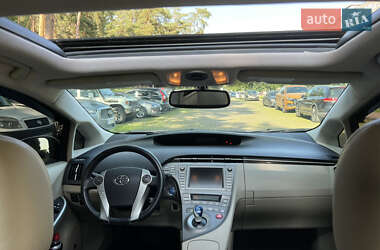 Хэтчбек Toyota Prius 2014 в Киеве