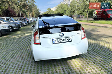 Хэтчбек Toyota Prius 2014 в Киеве