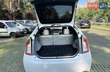 Хэтчбек Toyota Prius 2014 в Киеве