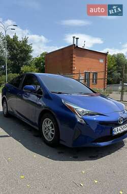 Хетчбек Toyota Prius 2016 в 