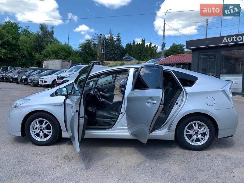 Хэтчбек Toyota Prius 2010 в Виннице