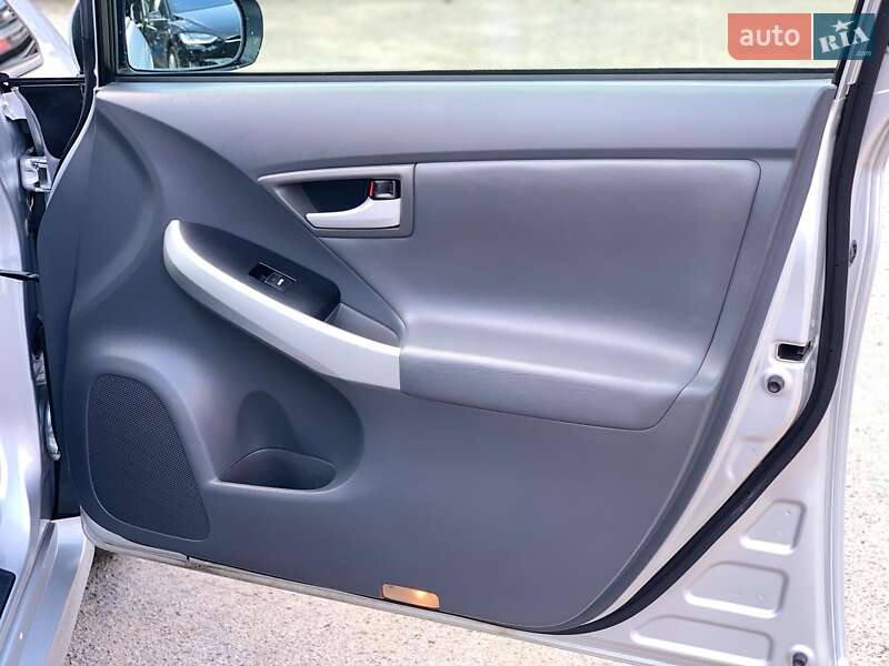 Хэтчбек Toyota Prius 2010 в Виннице