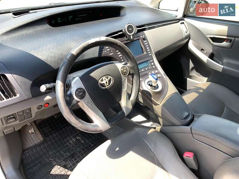 Хэтчбек Toyota Prius 2010 в Виннице