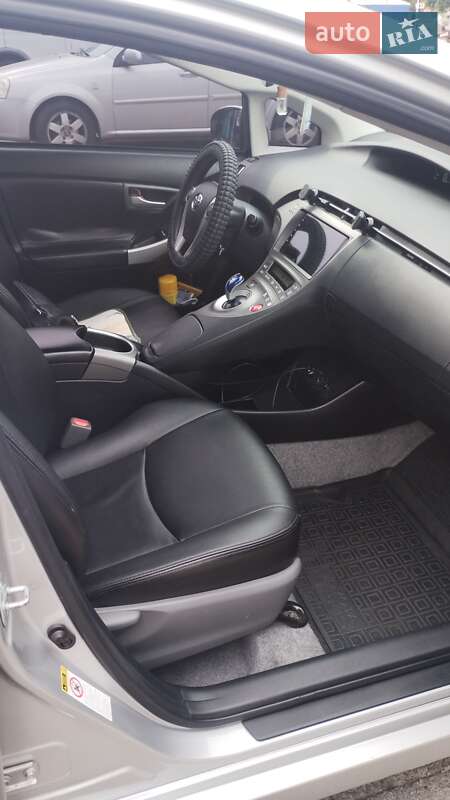 Хетчбек Toyota Prius 2014 в Києві