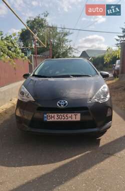 Хэтчбек Toyota Prius 2012 в Одессе