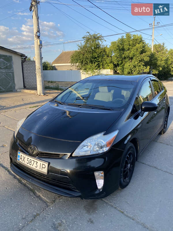 Хэтчбек Toyota Prius 2015 в Одессе