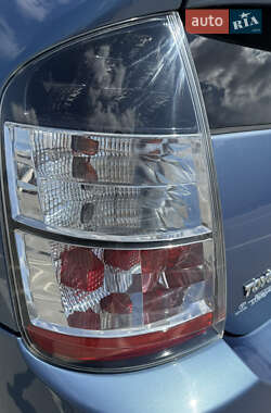 Хетчбек Toyota Prius 2005 в 