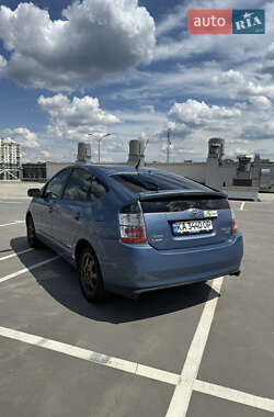 Хетчбек Toyota Prius 2005 в 