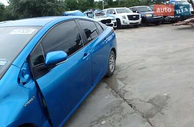Хэтчбек Toyota Prius 2022 в 
