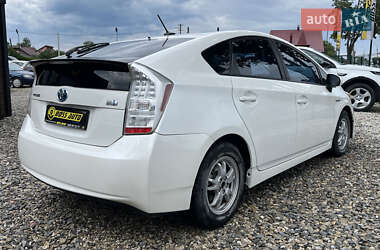 Хетчбек Toyota Prius 2010 в 