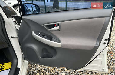 Хетчбек Toyota Prius 2010 в 