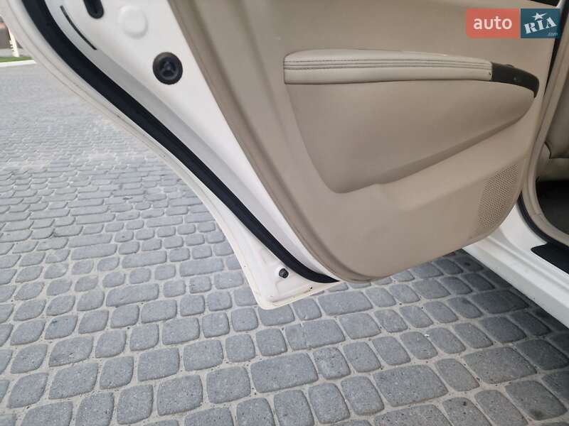 Хэтчбек Toyota Prius 2007 в Львове