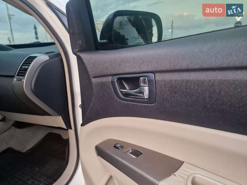 Хэтчбек Toyota Prius 2007 в Львове