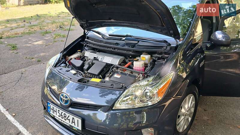 Хэтчбек Toyota Prius 2013 в Одессе