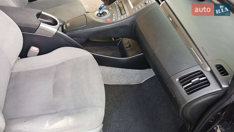 Хэтчбек Toyota Prius 2013 в Одессе