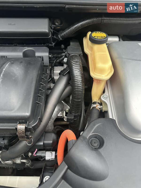 Хетчбек Toyota Prius 2005 в Луцьку