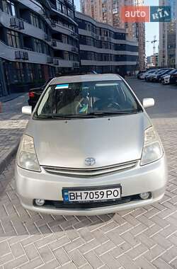 Хэтчбек Toyota Prius 2004 в Николаеве