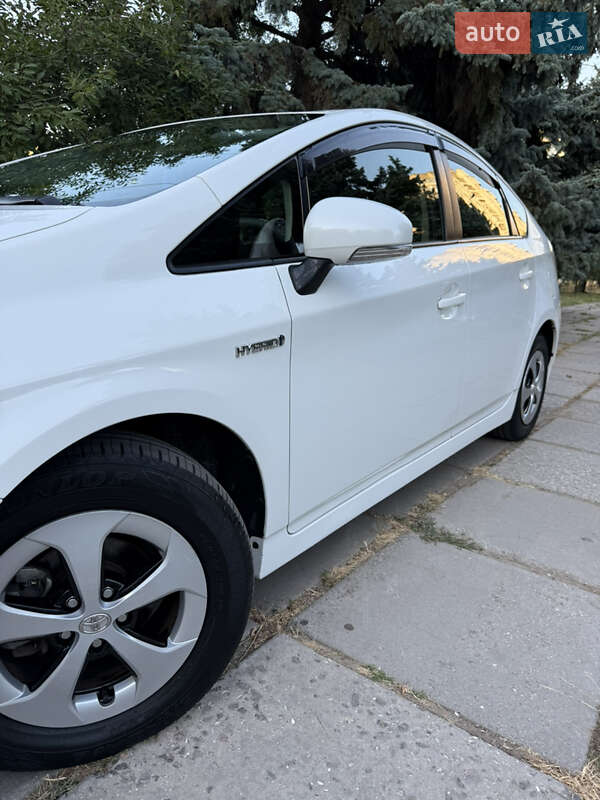 Хэтчбек Toyota Prius 2014 в Одессе