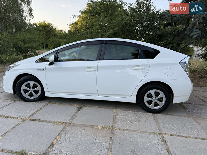 Хэтчбек Toyota Prius 2014 в Одессе