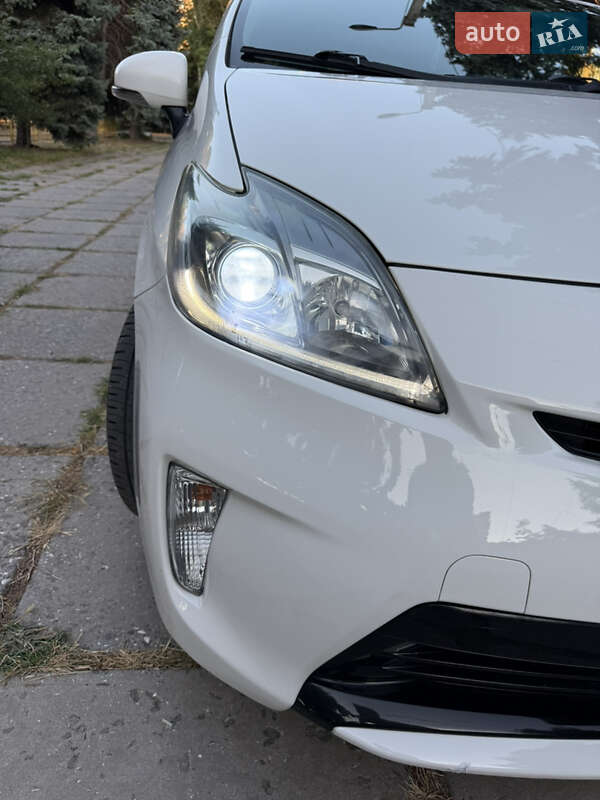 Хэтчбек Toyota Prius 2014 в Одессе