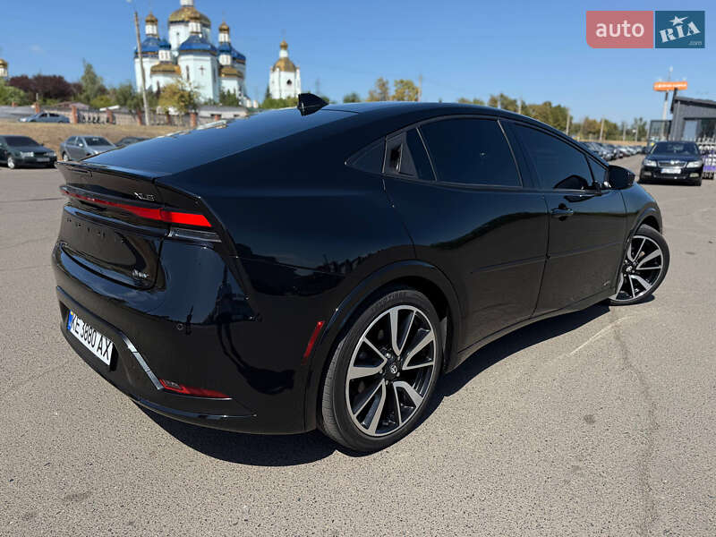 Хэтчбек Toyota Prius 2023 в Кривом Роге