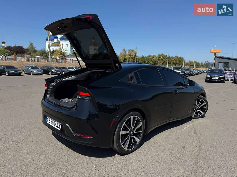Хэтчбек Toyota Prius 2023 в Кривом Роге