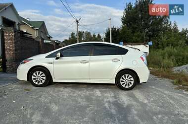 Хетчбек Toyota Prius 2015 в Звягелі