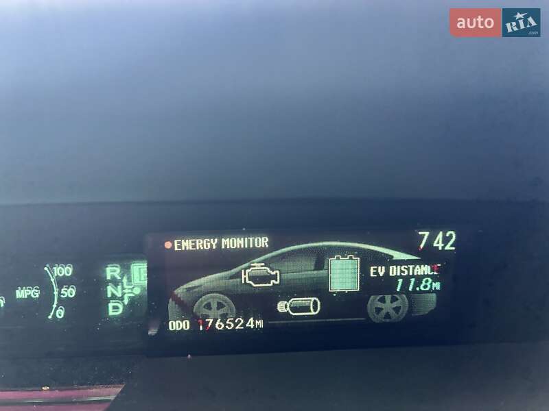 Хетчбек Toyota Prius 2015 в Звягелі