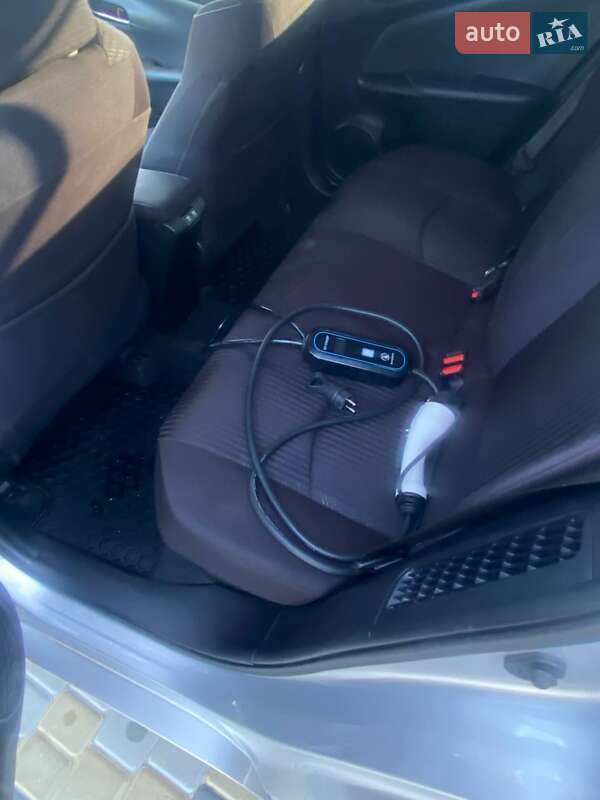 Хэтчбек Toyota Prius 2019 в Вышгороде