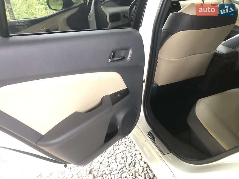 Хэтчбек Toyota Prius 2018 в Ровно фото 31 Хэтчбек Toyota Prius 2018 в Ровно