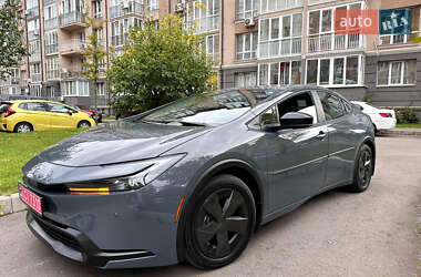 Хэтчбек Toyota Prius 2024 в Киеве