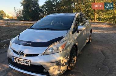 Хэтчбек Toyota Prius 2013 в 