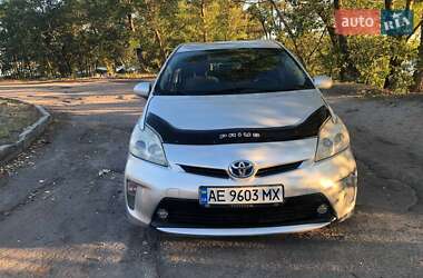 Хэтчбек Toyota Prius 2013 в 