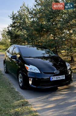 Хэтчбек Toyota Prius 2015 в Тлумаче