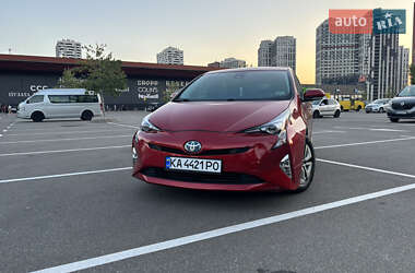 Хетчбек Toyota Prius 2017 в Києві