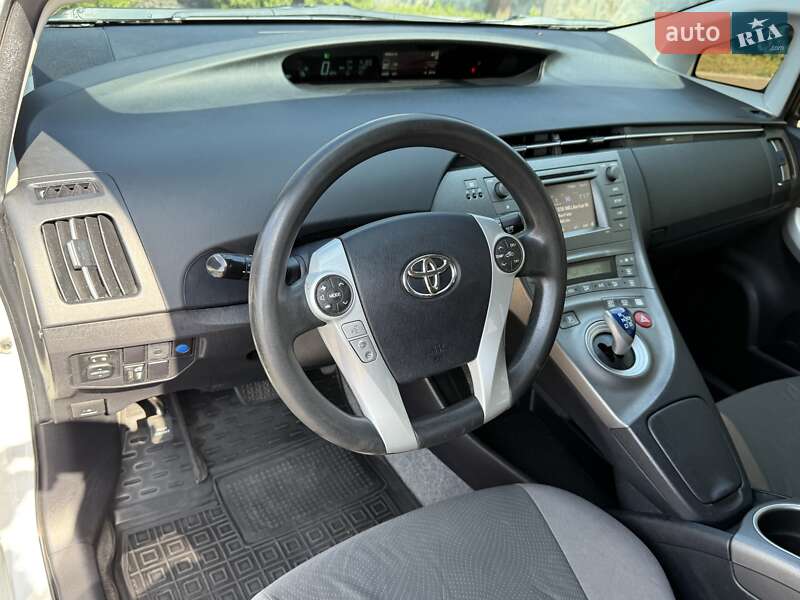 Хетчбек Toyota Prius 2012 в Києві
