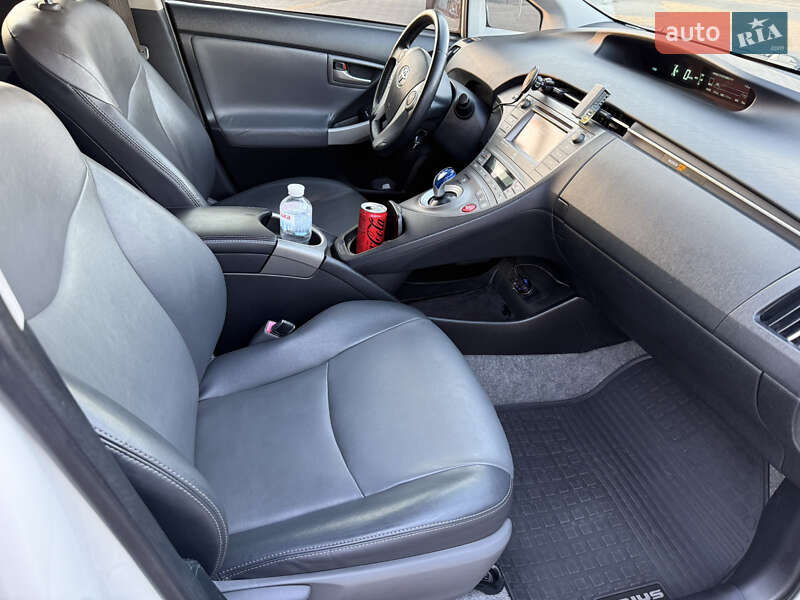 Хэтчбек Toyota Prius 2013 в Одессе