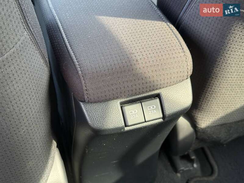 Хетчбек Toyota Prius 2019 в Кривому Розі