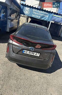 Хэтчбек Toyota Prius 2021 в Днепре