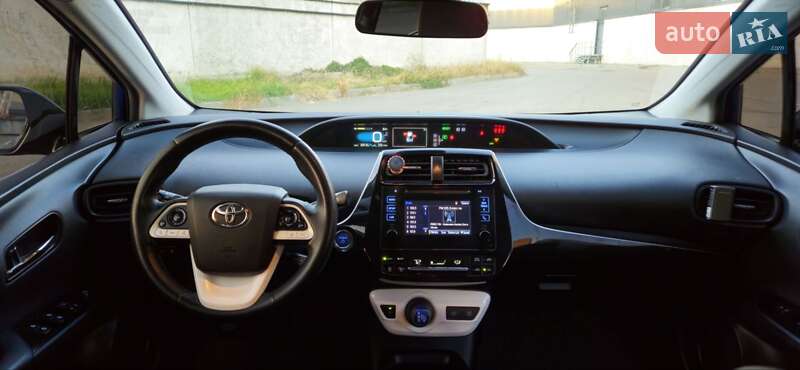 Хетчбек Toyota Prius 2018 в Києві