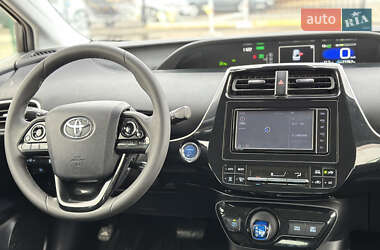 Хэтчбек Toyota Prius 2021 в Киеве