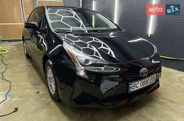 Хэтчбек Toyota Prius 2018 в Львове
